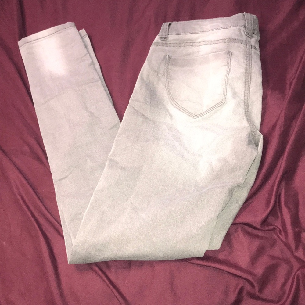 Grey Skinny’s
